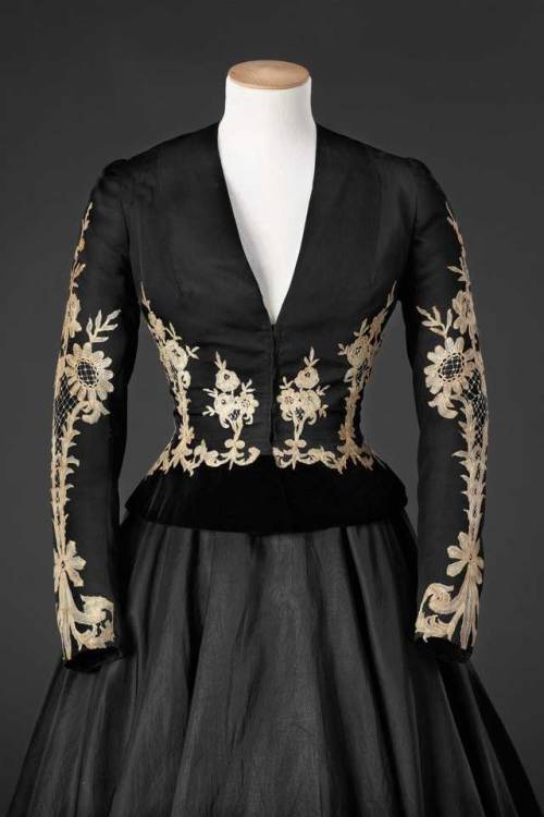 fashionsfromhistory: Jacket Early 1890s; Altered 1940sThis jacket originally belonged to the costume