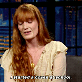 rosemondepike:Florence Welch on Late Night with Seth Meyers