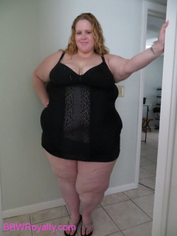 69cancercloud9:   How a sexy bbw should look snowbunny style!!!! #plump &amp; #juicy 