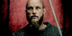 bookseriesmovies:  25 day tv show challenge 4. your favorite show ever →  Vikings 