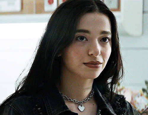 MIKEY MADISON As AMBER FREEMAN