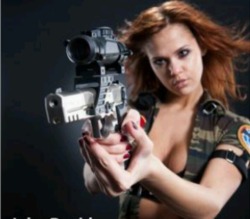 girlandguns:  Girl With Gun  follow me at : http://girlandguns.tumblr.com/