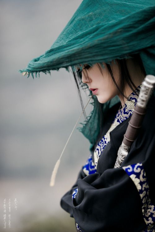 feiyuekungfushoes:  Wow, so beautiful kung fu woman! The most popular feiyue shoes