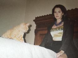 lanasdaily:  Lana Del Rey photographed by Alexandra Gordienko for Marfa Journal (LQ)  