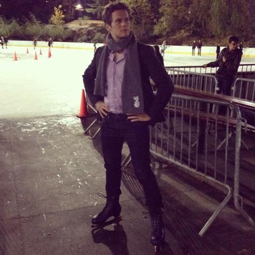 swagerglasses: #Can we just take a moment to appreciate how hot and cute Jonathan Groff (Kristoff&rs