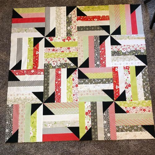 Finished the top of my #jellyrollsizzle quilt today. Free pattern from @fatquartershop It was a fun,