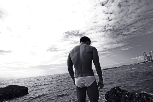 hunkxtwink:  HZ Studio PhotographyHunkxtwink - More in my archive