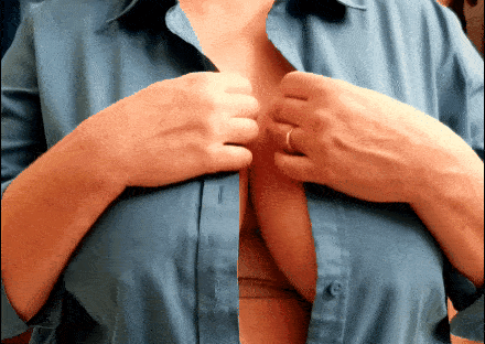 dangerouspersonacollections:Lovely pair of big naturals+ great suckable nipples