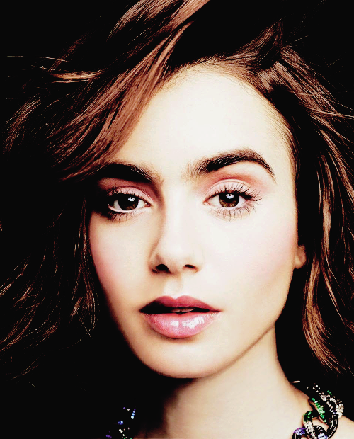 Lily Collins