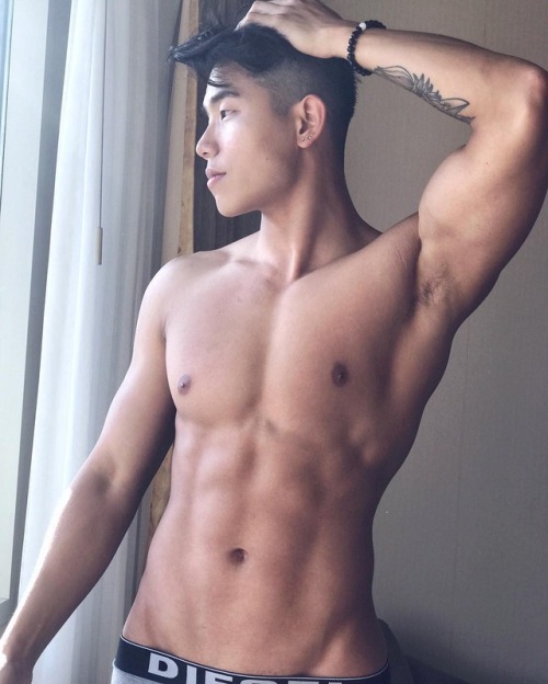 fuckyeahfuckstory: vietboysparadise: IG: zaddynak yummay!