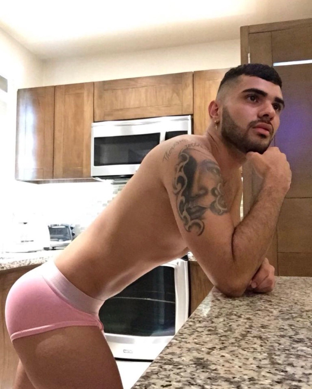 elgoberhardvard:  Colombian boy living in Mexico City, he does it for living