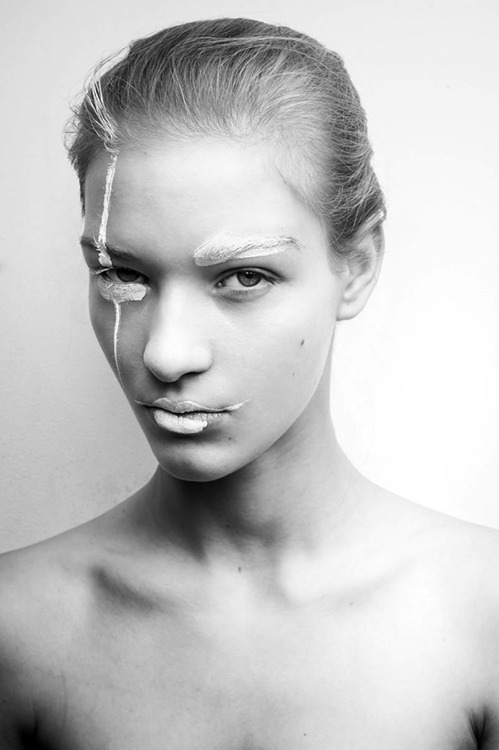 senyahearts:Elena Bartels for Vandals Magazine, Volume 0.  Title: “We are Vandals” Photographed by: 