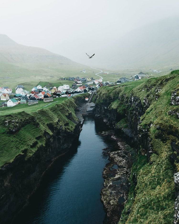 mymodernmet:  Travel Photographer Reveals the Dreamlike Tranquility of the Desolate