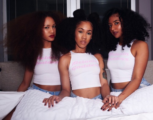 blissfullqueen:blackgirlsrpretty2:When melanin goddesses with baby hairs and Afros link up ✨Models I