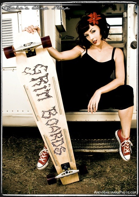 alternative-pinup:  Alternative Pinup girlPinup girl Twitter