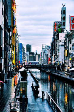 heartisbreaking:  Downtown Osaka by duffy_connor