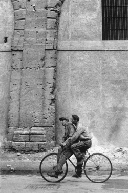 cadenced:  Enzo Sellerio photography from Palermo, Sicily in 1962 