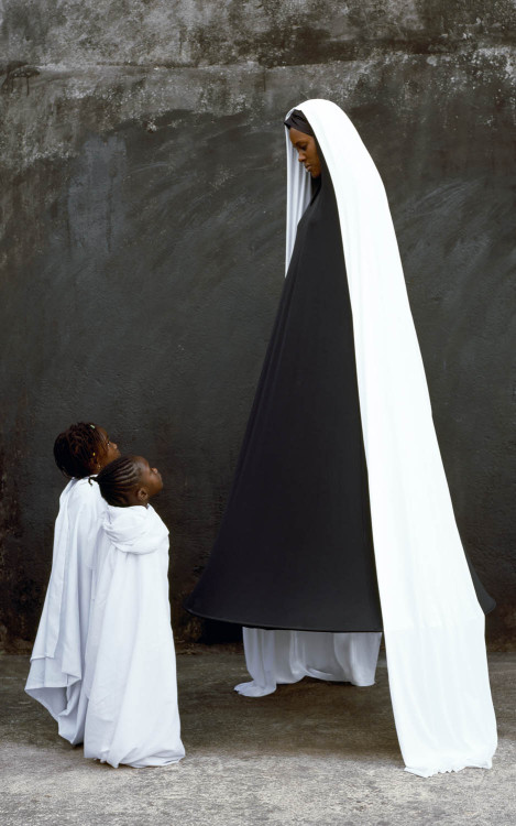 Maïmouna Patrizia Guerresi As a photographer, sculptor, and installation artist, ‘Maïmouna’ Patrizia