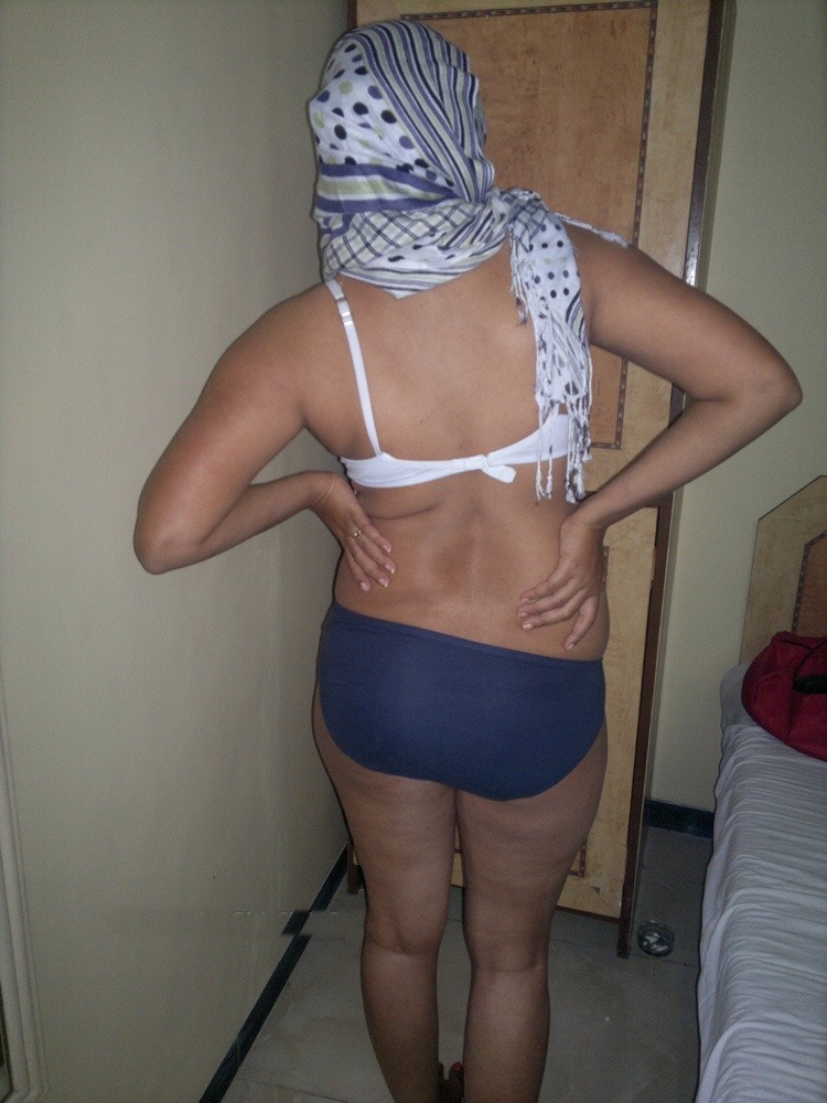 prythm:  DESI SMART Bhabhi - This Bhabhi is really smart. She knew that someday her
