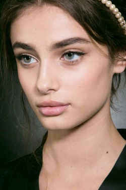models-fashion111:Taylor Marie Hill backstage