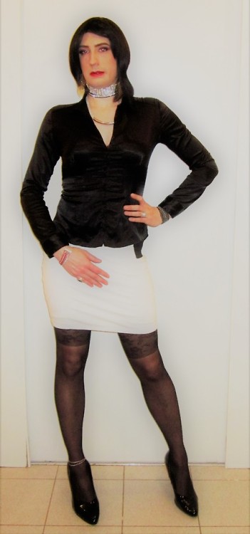 I love this satin blouse! With the pencil skirt, I think I could...