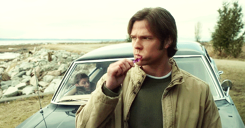 scriptorexmachina:  askhertostayforawhile:  Dean Winchester waking up in the background.  i LOVE when they have realistic moments like this 