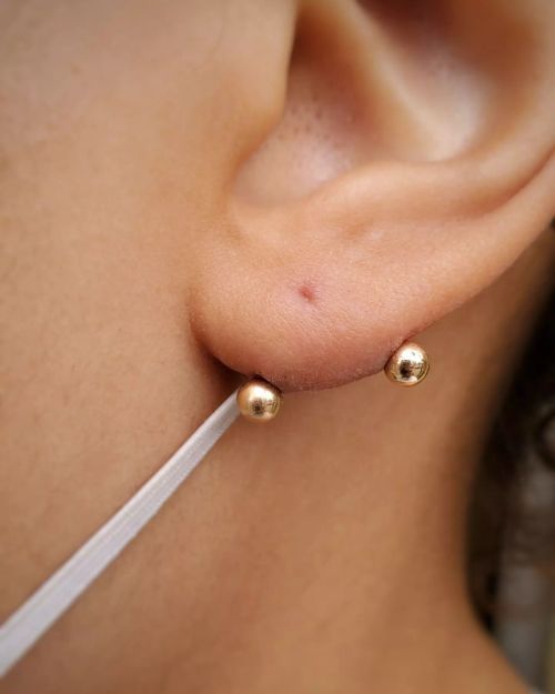 Here’s one that I am extremely proud of. In 11+ years of piercing, this is the first transvers