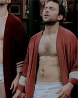 charliekclly: iasip meme: [9/9] outfits