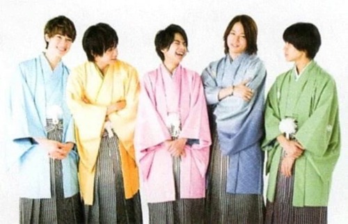 Happy New Years Eve! Look how cute they are in their kimonos ♥︎