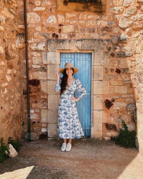 kate-voegele:katevoegele: Sous le soleil, sous le soleil ☀️ Provence is an absolute dream!