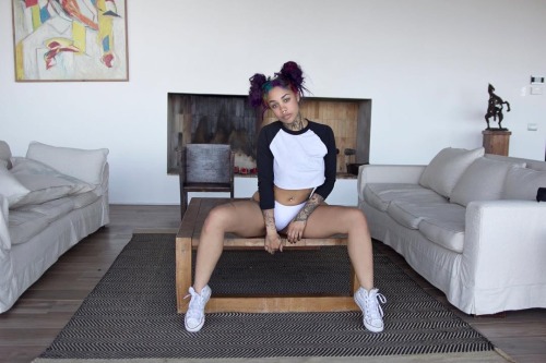 strangersneedlove:  @liryc_suicide