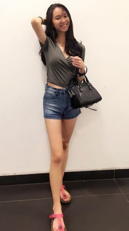 sghotgirlsx:What are you waiting for? Take her to bed and go bang now