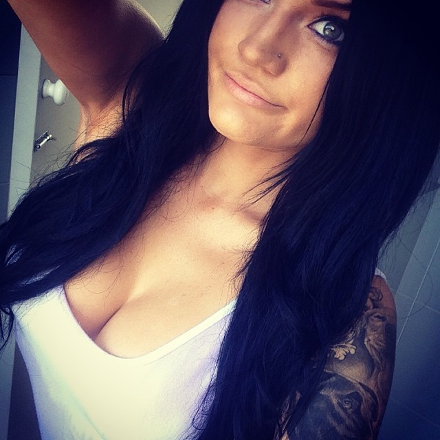 amateur-implant-pics:  jodie alicee 