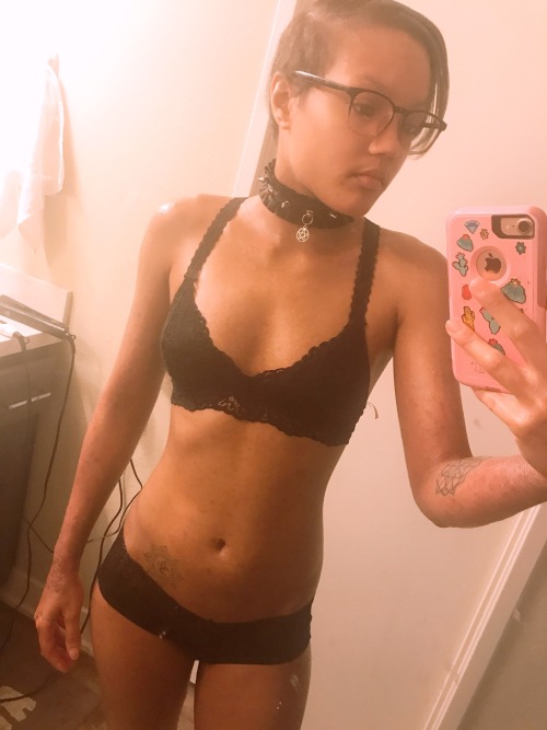 Porn Pics genderxfucked:Love this collar 😻🖤