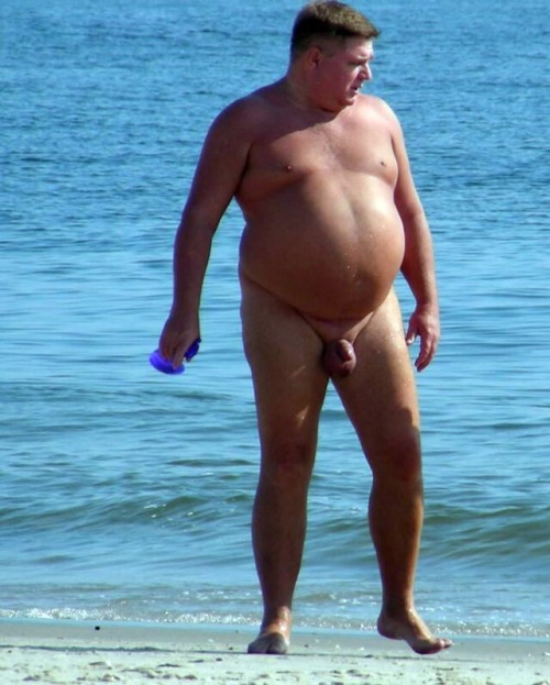 hugebeartx:I must get to the beach. Perfection. Perfection, indeed!!