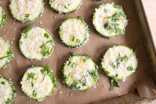foodffs:Parmesan Basil Baked Zucchini ChipsReally nice recipes. Every hour.Show me what you cooked!