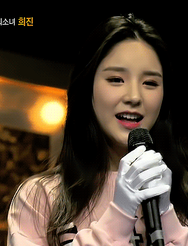 tenthgirl:heejin on king of masked singer ✨