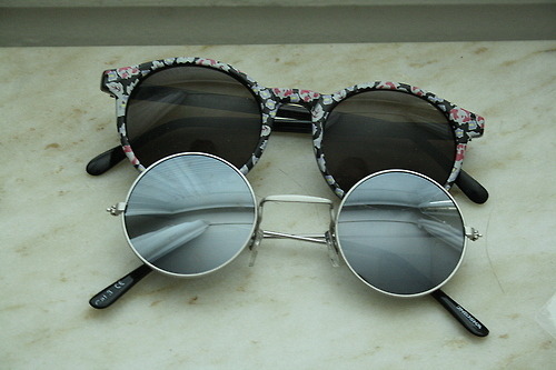 until-the-last-snap: round glasses | Tumblr on We Heart It.