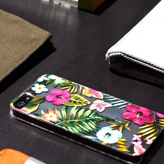 Essential Things #summer #2014 by #sottiledesign - #iphonecover #hawaii #flowers - #canvas #accessories #joeandco - Buy Online On www.sottile.tv