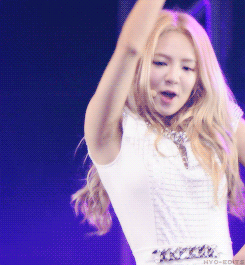 hyo-edits:   look at those body waves (♥‿♥｡)  