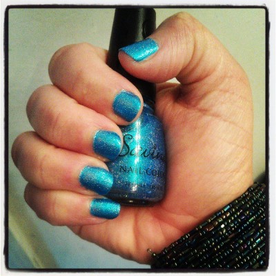 Loving this new polish. Nice spring color. #Savina Sparkling Water. #nails #nailpolish #glitter #sparkle