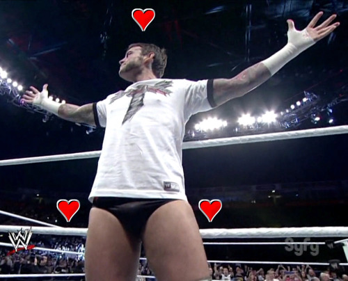 jasindarkblood:  ♥ CM Punk ♥  That camera man is really lucky to have a face full of Punk’s bulge!
