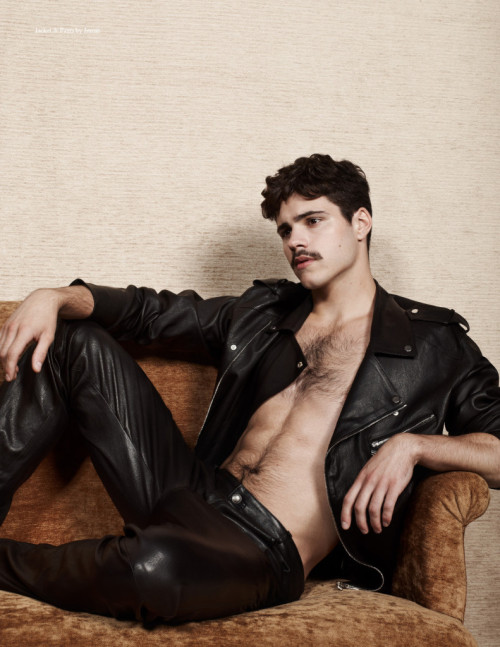 lurning:  I’m spending my birthday swooning over Matthieu Charneau