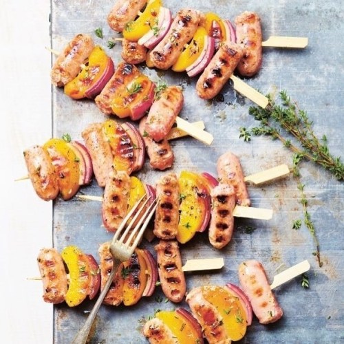 Voici une recette parfaite pour le weekend &amp; INRATABLE : brochettes de chipolatas aux abricots ☀