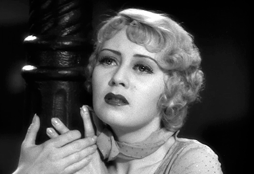 classicfilmsource:Every time you say “cheap and vulgar”, I’m going to kiss you.Gold Diggers of 1933 
