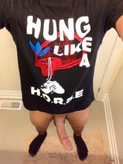 tohottootouch:  Hung like a horse
