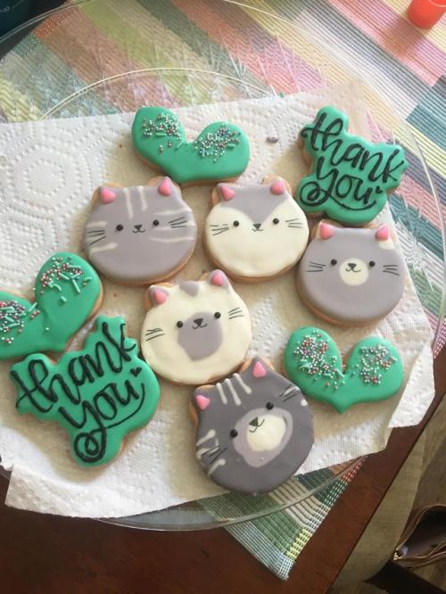 swankydesserts:My neighbor baked us cookies after we gave her one of our kittens!