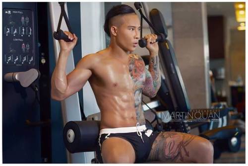 tuananh94: topgymhanoi: vietnamesegay: vnguys: Huy Oniwww.facebook.com/oni.huy.5 Mê ông này 