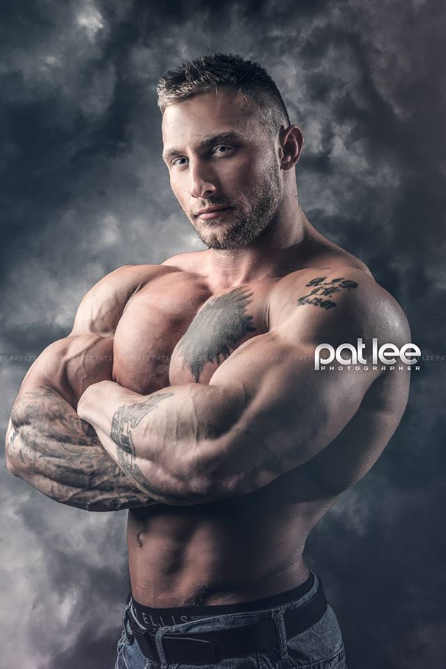 cdnlifter27:  Kevin James Photos: Pat Lee Photographer 