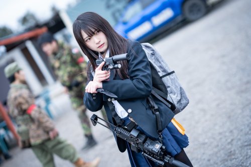 quantanp:  H&amp;K MP7Kureha Rio紅羽りお